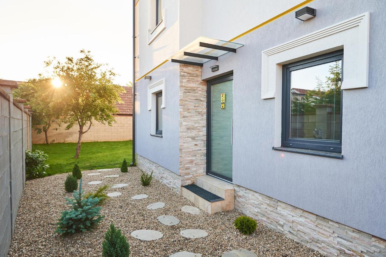 Sun House Residence Тимишоара Экстерьер фото